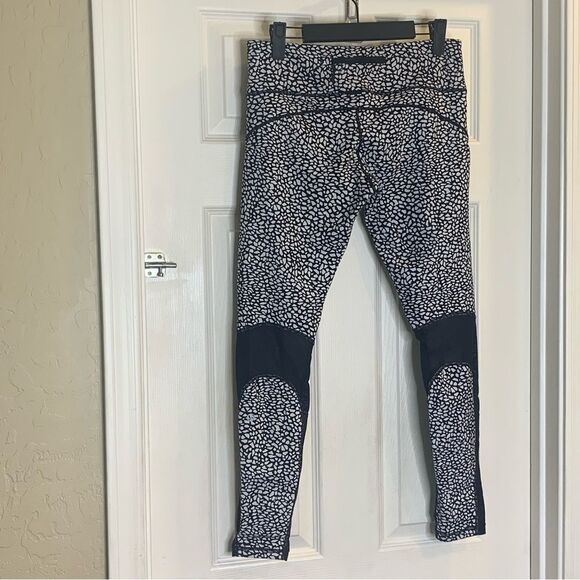 Lululemon Run Inspire Zipper Pocket Black White Leggings Size 10 - Picture 4 of 12